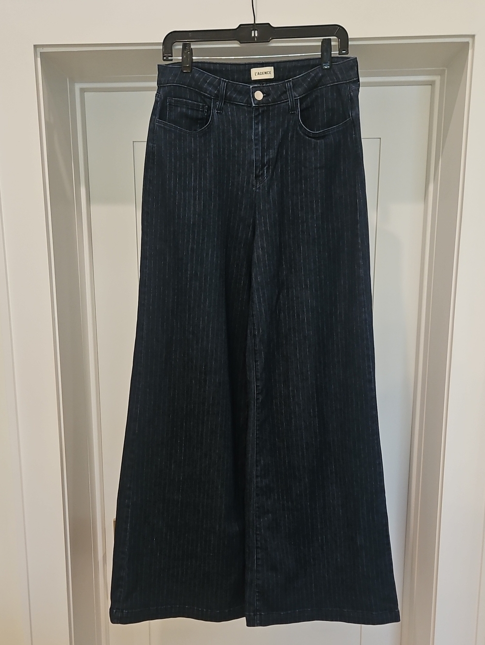 L'AGENCE Quincy High Rise Wide-Leg Jeans - Ebony Stripe